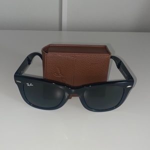 Ray-Ban wayfarer sunglasses